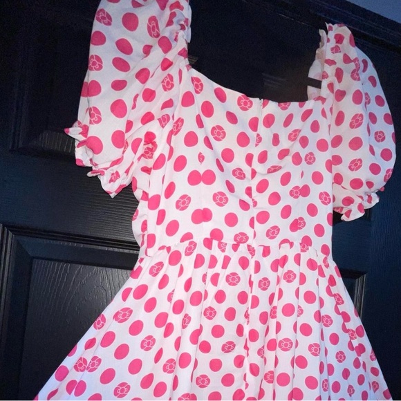 Cute pink and white Hello Kitty dress, Size Women’s Small. - Picture 5 of 6
